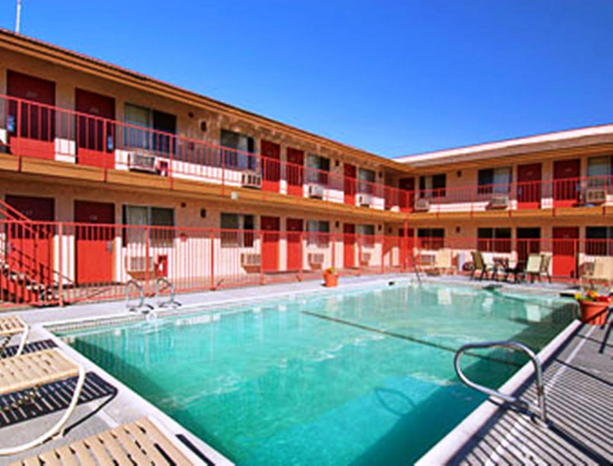 Park Avenue Inn & Suites Victorville Dış mekan fotoğraf
