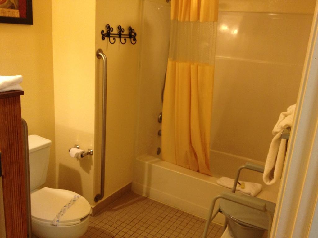 Park Avenue Inn & Suites Victorville Oda fotoğraf