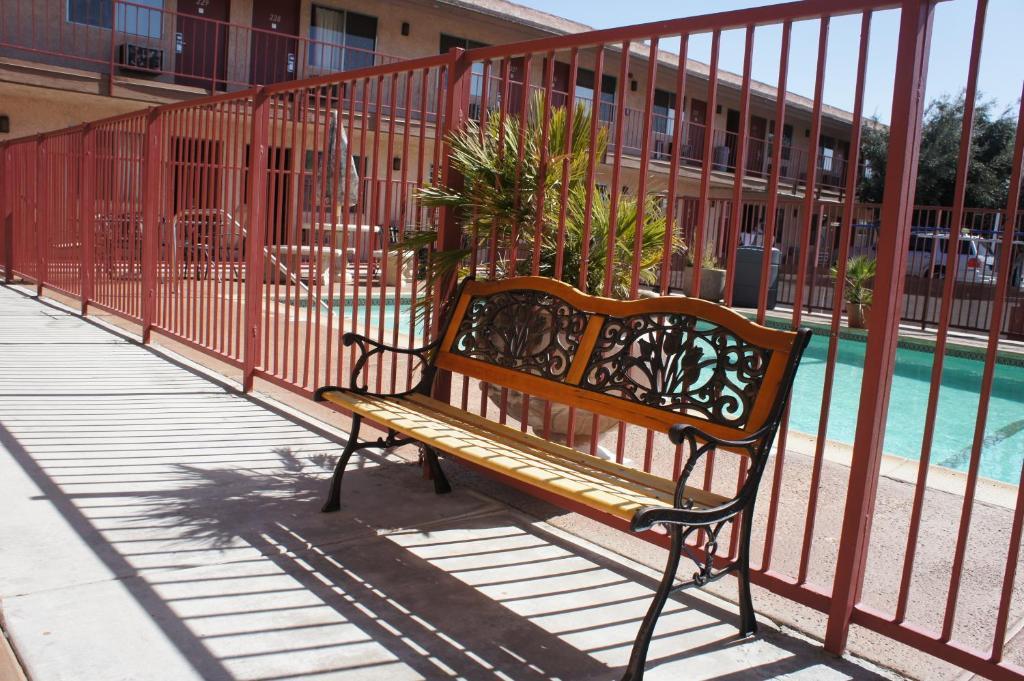 Park Avenue Inn & Suites Victorville Dış mekan fotoğraf