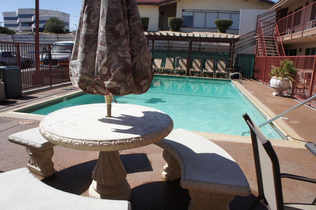 Park Avenue Inn & Suites Victorville Dış mekan fotoğraf